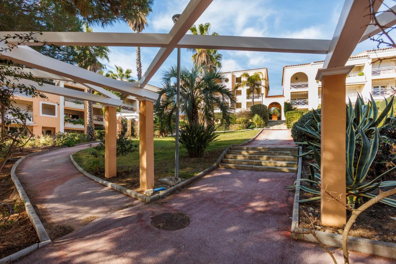 La Girelle De Vacances Giens Hyeres Exterior photo
