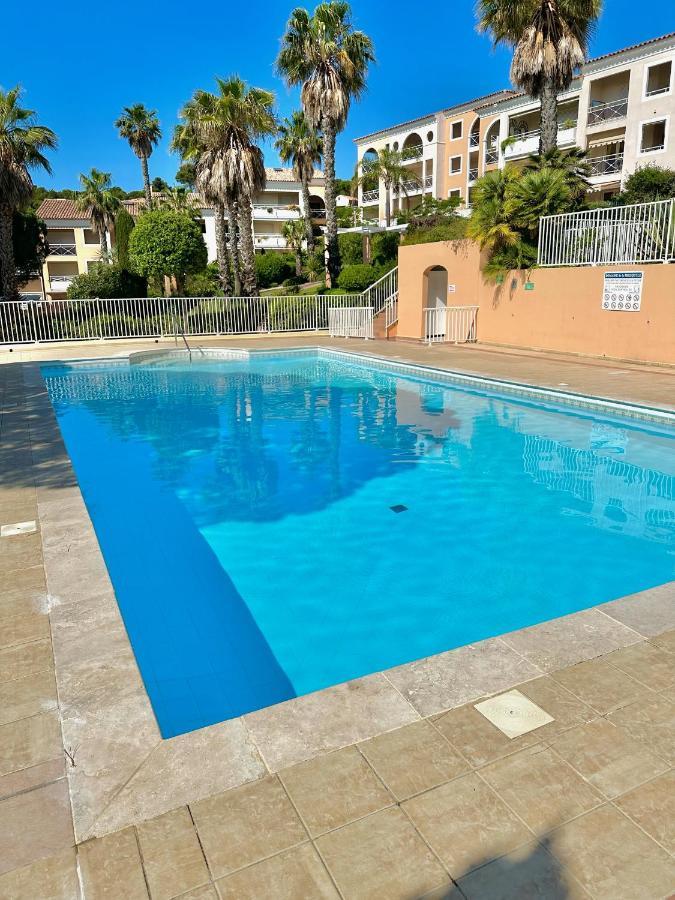 La Girelle De Vacances Giens Hyeres Exterior photo